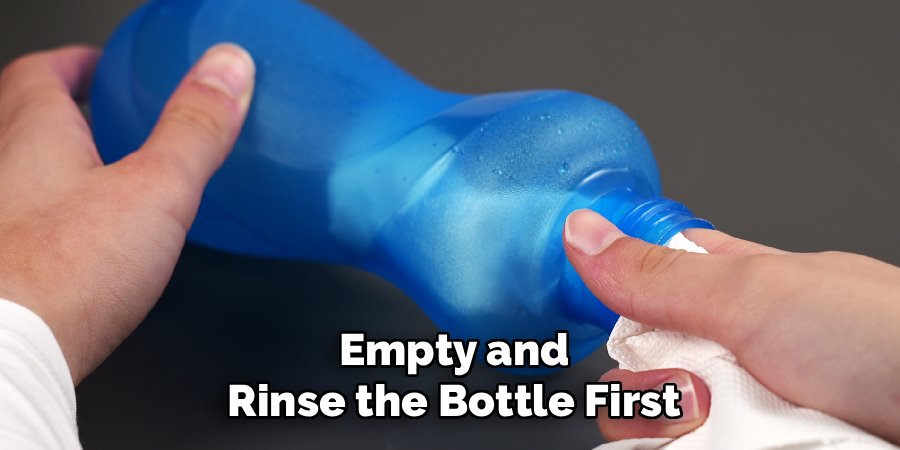 How to clean a spray bottle