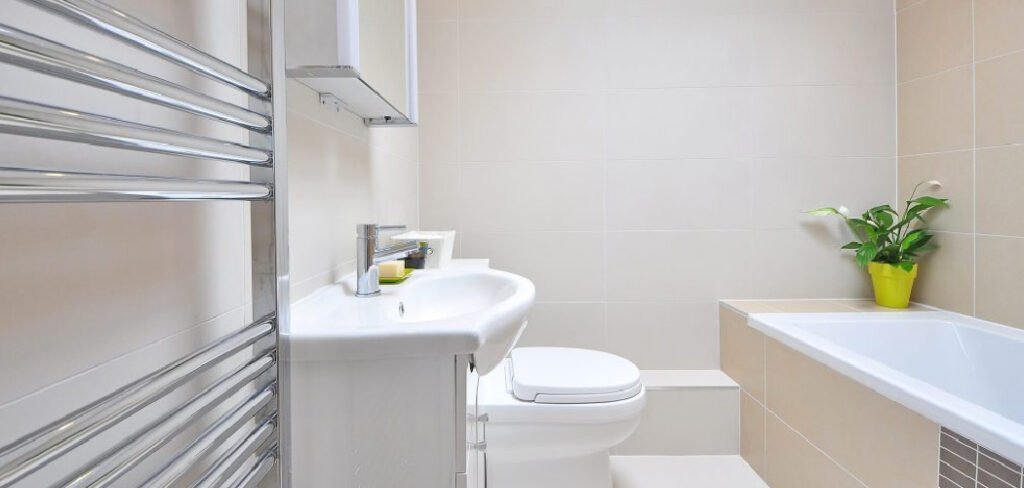 How to Clean Bathroom Cabinets