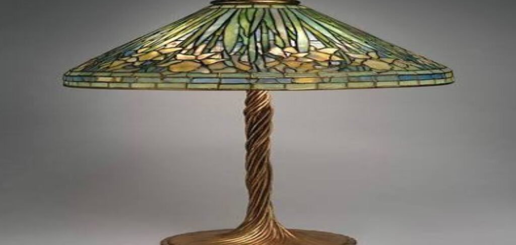 How to Clean a Tiffany Lamp
